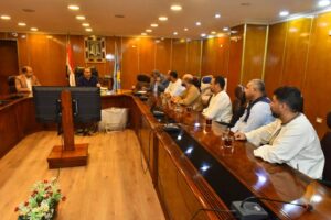 محافظ أسيوط يطلق حزمة مبادرات لدعم الفلاحين وتنمية مشروعات الثروة الداجنة 