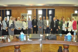 طب قصر العيني تحصل على تجديد شهادتي الأيزو للجودة وإدارة المؤسسات التعليمية اتساقا مع رؤية جامعة القاهرة وإستراتيجيتها.