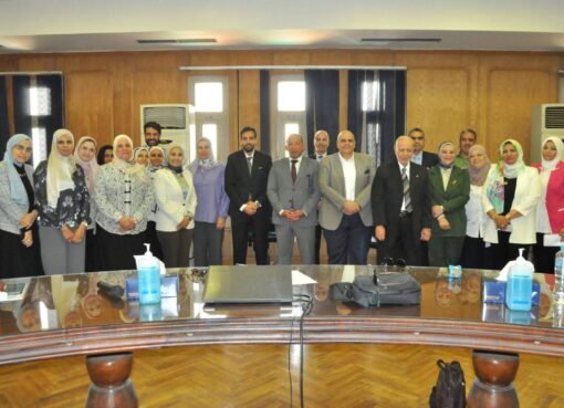 طب قصر العيني تحصل على تجديد شهادتي الأيزو للجودة وإدارة المؤسسات التعليمية اتساقا مع رؤية جامعة القاهرة وإستراتيجيتها.  طب قصر العيني تحصل على تجديد شهادتي الأيزو للجودة وإدارة المؤسسات التعليمية اتساقا مع رؤية جامعة القاهرة وإستراتيجيتها.