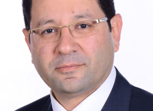 الأستاذ الدكتور محمد صالحين قائمًا بأعمال نائب رئيس جامعة عين شمس الأهلية للشئون الأكاديمية