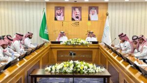 مدير عام تعليم الطائف يلتقي وفد هدف” لبحث تعزيز مبادرة الإرشاد المهني بالمدارس