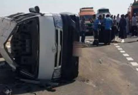 انقلاب ميكروباص يصيب 7 أشخاص بطريق أسيوط الصحراوي بالفيوم