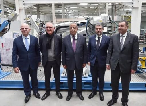 ستيلانتيس تكشف النقاب عن “فيات غراند باندا” الجديدة في المعرض التجاري الأفريقي بالجزائر ستيلانتيس تكشف النقاب عن "فيات غراند باندا" الجديدة في المعرض التجاري الأفريقي بالجزائر