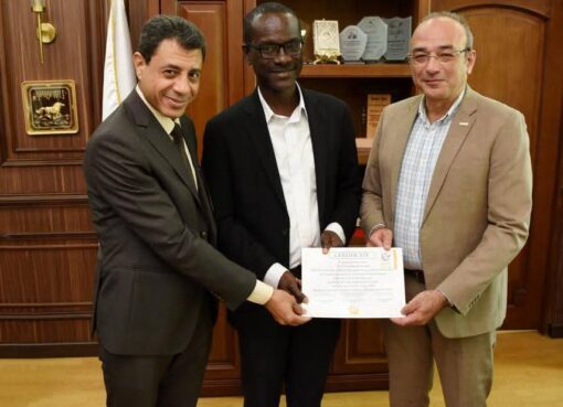 جامعة عين شمس تنظم برنامجًا تدريبيًا لطبيبين من كينيا وغانا لأحدث تقنيات الأشعة  جامعة عين شمس تنظم برنامجًا تدريبيًا لطبيبين من كينيا وغانا لأحدث تقنيات الأشعة