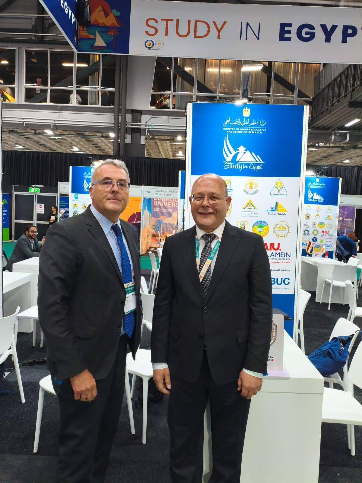 تعاون أكاديمي عالمي بين جامعة سوهاج ومثيلاتها بالبرازيل والهند وتركيا