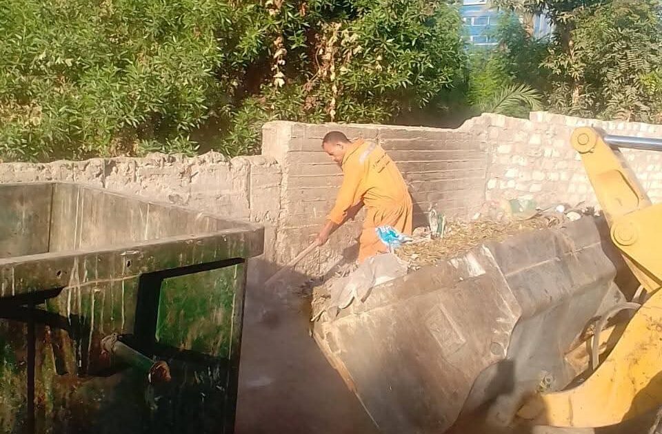 محافظ أسيوط: تكثيف حملات النظافة ورفع المخلفات يومياً بمركز البداري