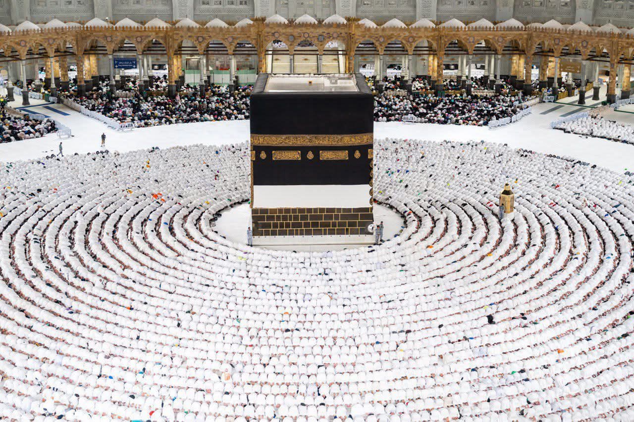 رئاسة الشؤون الدينية بالحرمين الشريفين تصدر جدول أئمة المسجد الحرام والمسجد النبوي خلال الأسبوع الحالي