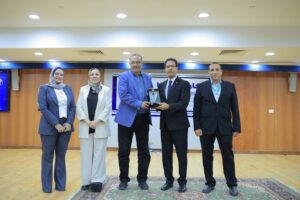 رئيس جامعة بنها يشهد ختام فعاليات البطولة الأولى للروبوتات ويكرم الفائزين