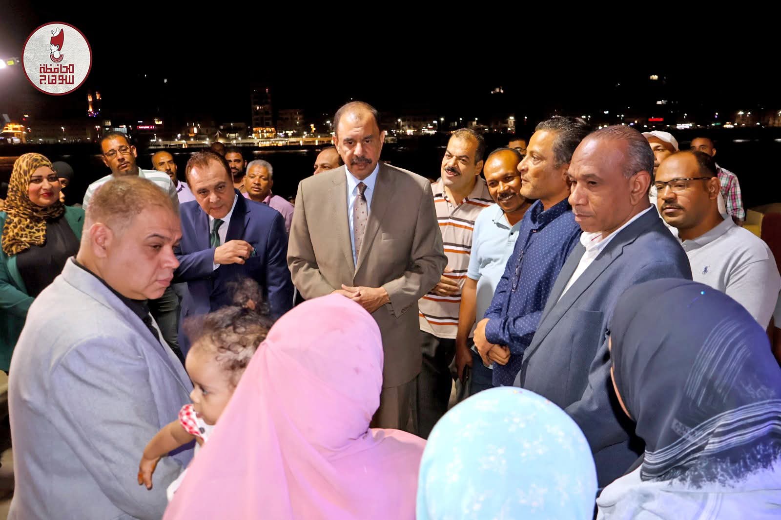 محافظ سوهاج يتفقد أعمال تطوير ممشى الكورنيش الشرقي ويشيد بسرعة الإنجاز