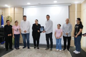 إستعراض عدد من الملفات في لقاء محافظ السويس والقيادات التنفيذية