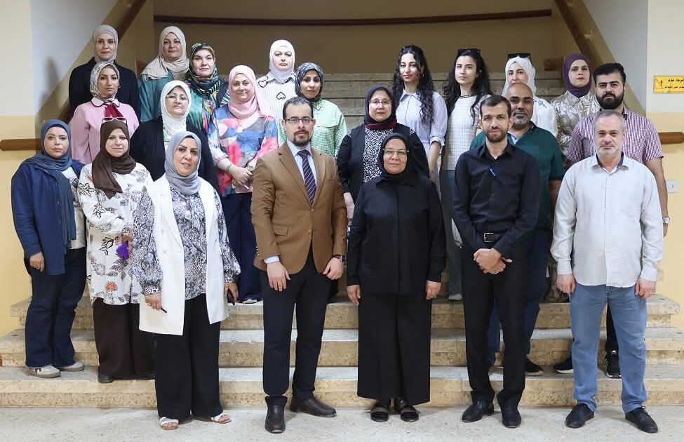 اختتام دورة تدريبية في كلية طب المستنصرية حول ثقافة السلامة في بيئة العمل المختبرية وتجري امتحان للمشتركين