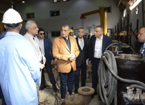 وزير الدولة للإنتاج الحربي يتابع مراحل تصنيع الطلمبات الغاطسة