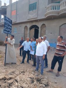 رئيس مجلس مدينة الدلنجات يوضع لافتة ارض تبرع لإنشاء محطة معالجة صرف صحي ضمن مشروع متكامل