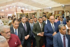 محافظا السويس ودمياط يفتتحان معرض “صُنع في دمياط” على كورنيش السويس الجديد