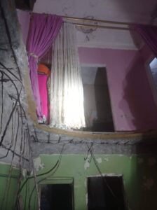 إصابة 3 عمال في انهيار سقف عقار بالدخيلة غرب الإسكندرية