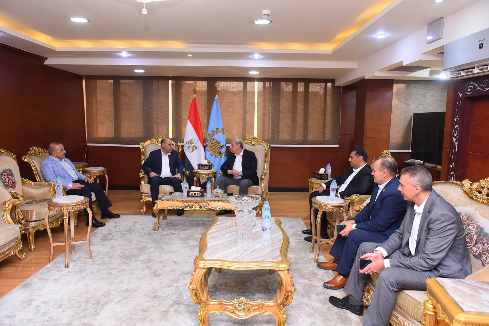 وزير العمل ومحافظ الغربية يتفقدان موقع حريق مصنع المحلة ويقدمان العزاء والدعم للأسر