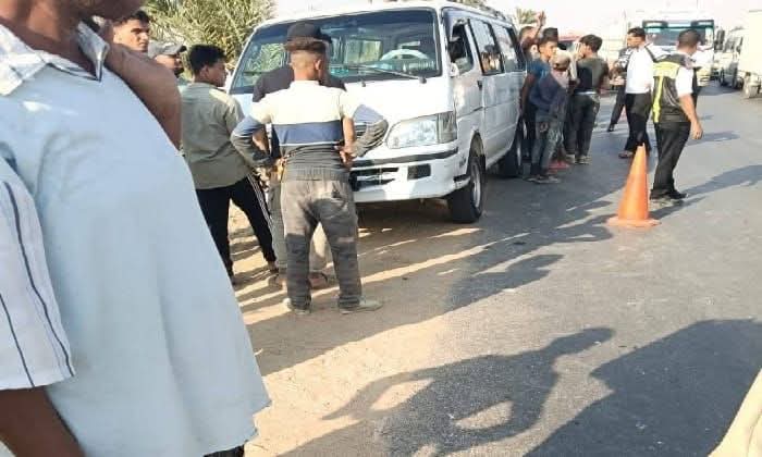 مصرع شخص في تصادم بين تروسيكل وميكروباص بطريق مصر الفيوم الصحراوي