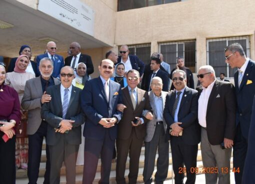 عزب يستقبل اساتذة كليات علوم الرياضة ووفد قطاع علوم الرياضة بالمجلس الأعلى للجامعات