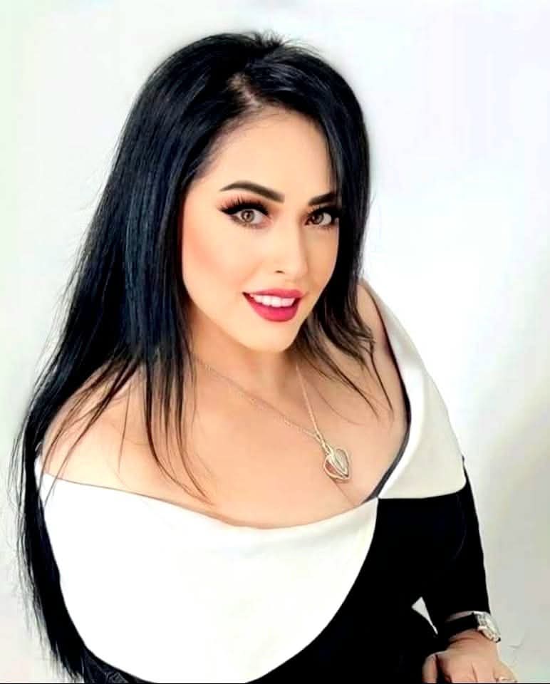 هند عاكف تعود للمسرح بذكريات العالمة باشا بمسرحية عجب العجاب