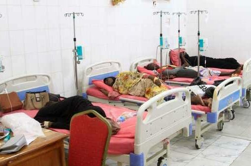 الحمي تهدد حياة السودانيين وخطر الشكوك في تلوث كيماوي