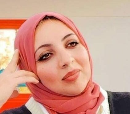 حين تجلس الكلمة على عرشها، ويصغي لها القلم بإجلال، يولد لقاء يضيء الأرواح قبل العيون.” حين تجلس الكلمة على عرشها، ويصغي لها القلم بإجلال، يولد لقاء يضيء الأرواح قبل العيون."