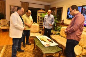 محافظ أسيوط يشيد بابتكار محلي في مجال الديكور يختصر الوقت ويخفض التكاليف