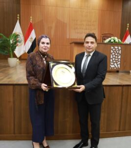 جامعة عين شمس تشارك في ندوة حول "دور النيابة الإدارية في حماية الاستثمارات والمال العام"