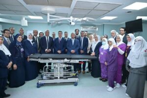 رئيس جامعة القاهرة يتفقد أحدث عمليات التطوير والتحديث بغرف العمليات ومحطة الغازات بمستشفى الطوارئ بقصر العيني.