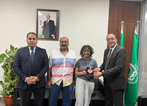 الأكاديمية العربية تقدم 5 منح دراسية لأوائل الثانوية العامة بمحافظة أسوان