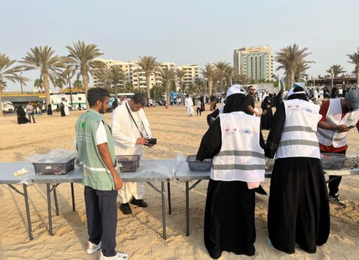 بيئة جدة تشارك في مبادرة تنظيف واجهة روشن البحرية