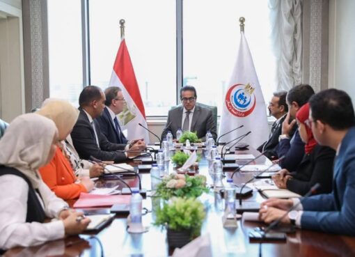 الصحة والتنظيم والإدارة.. شراكة لتطوير المنظومة الصحية ورفع كفاءة الكوادر