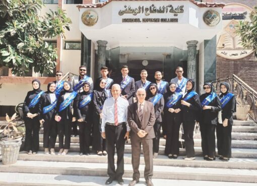 وفد طلابي من جامعة دمنهور يشارك في فعاليات الدورة التدريبية ٣٣ في مجال”الأزمات والتفاوض”