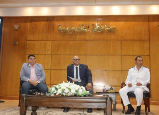 محافظ القليوبية يوجه بتكثيف العمل لإنهاء ملف تقنين الأراضي.. وتسهيلات للجادين