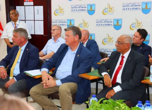 جامعة الإسكندرية تستقبل سفير الدنمارك وأعضاء البرلمان لبحث التعاون الأكاديمي والبحثي