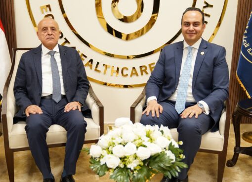 “رئيس هيئة الرعاية الصحية يستقبل محافظ الأقصر” لمتابعة نتائج الزيارة الميدانية والاتفاق على تنفيذ مشروعات صحية جديدة
