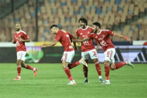 الأهلى يتخطى سيراميكا بصعوبه