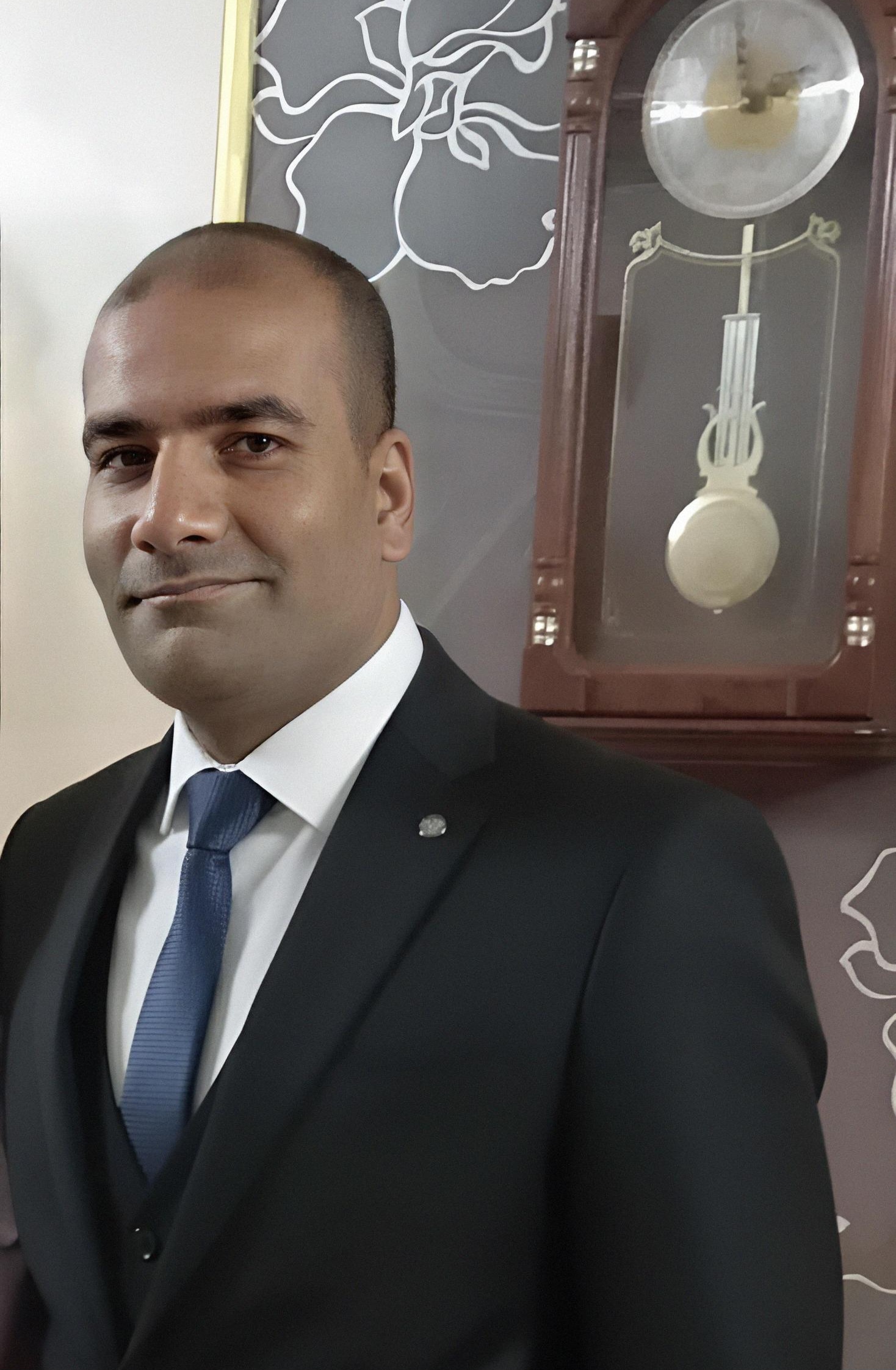 ماتت أمي..فانطفأ نور السماء حسرةً فصرت بلا وطن 