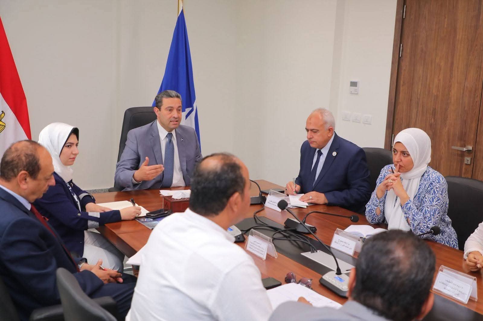 محافظ دمياط يرأس اجتماعًا لمناقشة ملف الهوية البصرية للمحافظة 