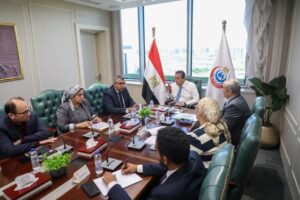 الصحة والقيادة السياسية: الوزير يسرّع وتيرة تنفيذ المشروعات الصحية الكبرى لرفع جودة الرعاية