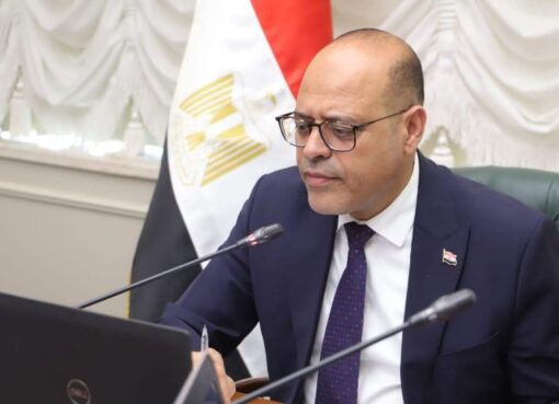 تنفيذ صارم: “العمل” تشدد العقوبات على منشآت خالفت بتشغيل أجانب بلا ترخيص