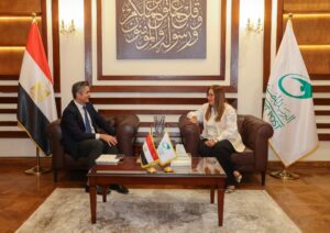 رئيسة البريدالمصري تبحث مع وفد من شركة "فيزا" العالمية سبل التعاون المشترك