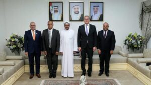 حاكم الفجيرة يستقبل وزير البترول لبحث استثمارات الطاقة المصرية
