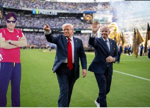 الفيفا يدفن ضميره .. عزل روسيا ودعم إسرائيل في إبادة غزة! الفيفا يدفن ضميره .. عزل روسيا ودعم إسرائيل في إبادة غزة!