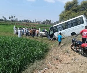 عاجل: مصرع أسرة كاملة بحادث مروع أثناء زيارة المقابر