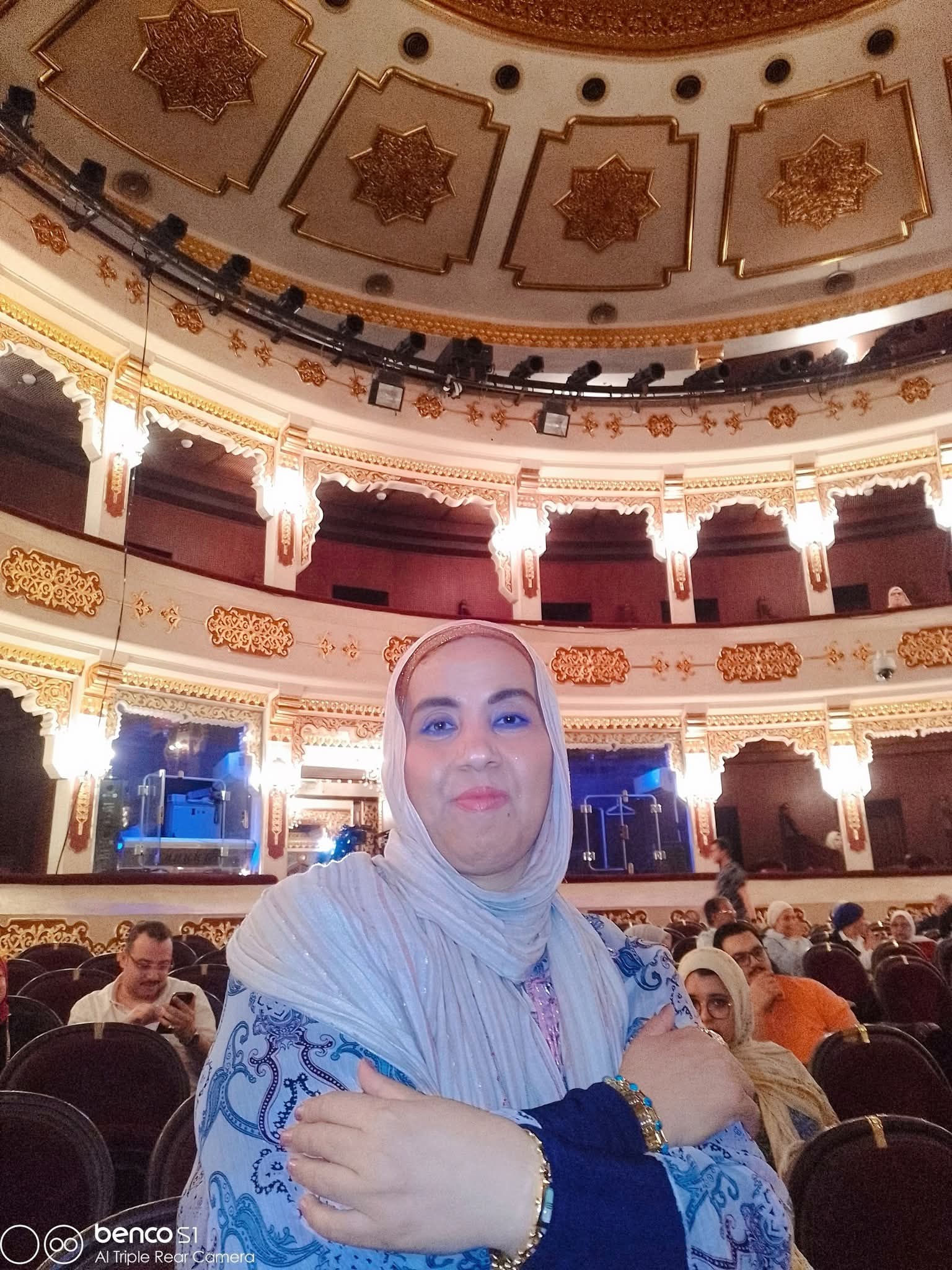 نشأة وتطور المسرح