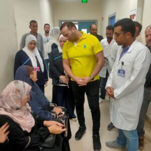 زيارةٍ ميدانية مفاجئة | وكيل وزارة الصحة بالبحيره يتفقد مستشفى بدر المركزي مُترجلاً