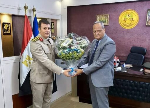 بدوي يترأس وفد تعليم أسوان لتقديم التهنئة للمستشار العسكري بمناسبة ذكرى انتصارات أكتوبر