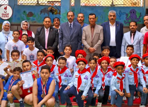 محافظ سوهاج يتابع مبادرة الكشف عن سوء تغذية لطلاب الابتدائية