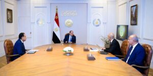 الرئيس السيسى يجتمع برئيس الوزراء ووزير التربية والتعليم