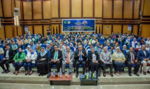 كلية طب الأسنان جامعة طنطا تتوج بكأس "عباقرة الجامعة" في دوري المعلومات الأول